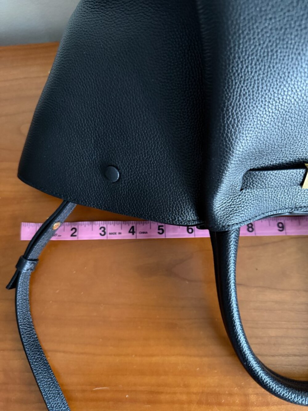 DeMellier the Midi New York textured black leather bag with cross body strap. - Picture 10 of 13